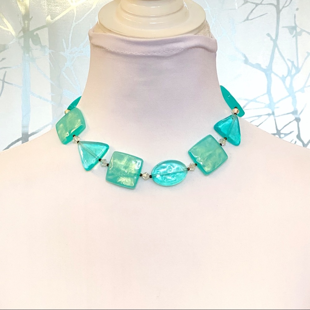 Teal green triangle oval square bead short necklace